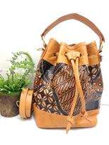 TAS KULIT SLING BAG LUKIS BATIK