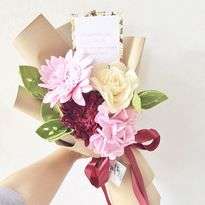 Bunga Flanel Gerberra Daisy, Vanilla Gardenia, and Pink Hydrangea